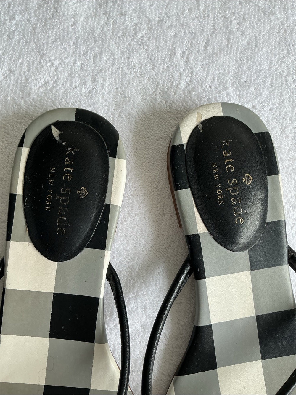 kate spade Black & White Gingham Bow Thong Sandals - Picture 4 of 8